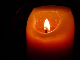 Descubre el verdadero significado espiritual detrás de la vela naranja