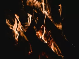 El verdadero significado espiritual del fuego: una conexión con el espíritu y transformación interior